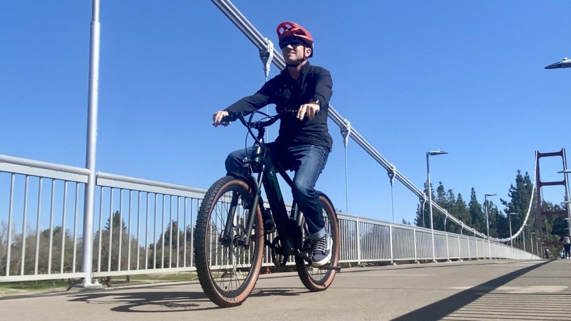 ride1up turris xr - the upright riding position is conducive to cruising along and...