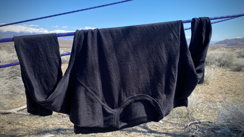 ridge merino aspect midweight for women - notorious for their modest logos, this lightweight ridge merino...