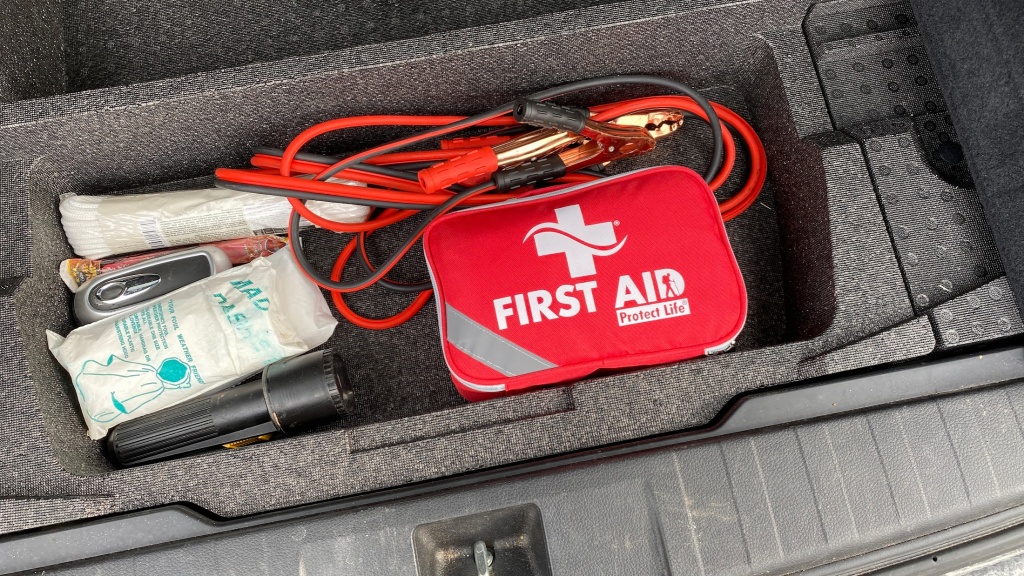 First Aid Kit - Compact  Erste Hilfe-Set - Travel Gadgets