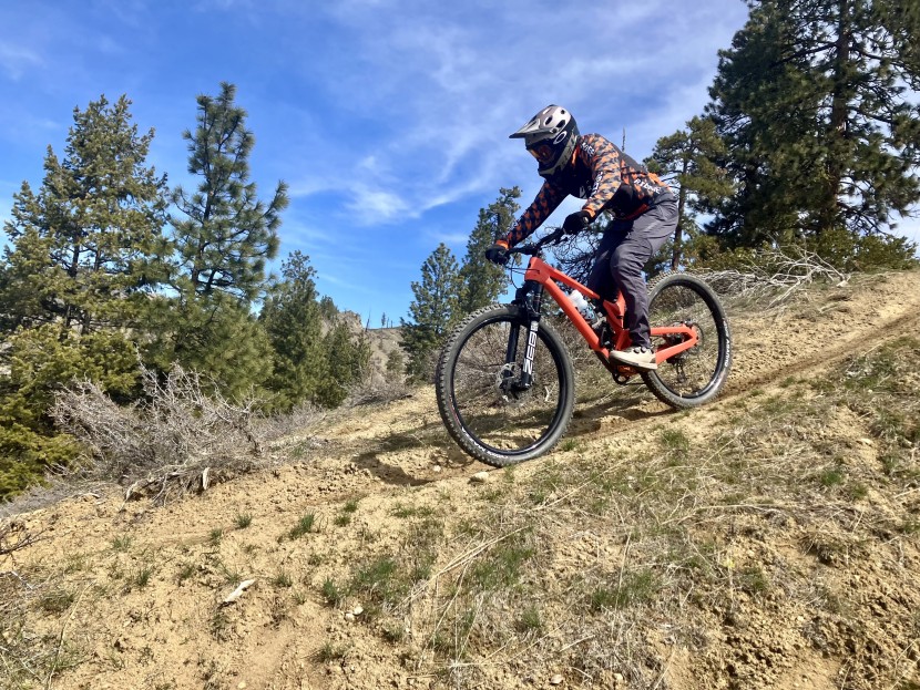 bell super dh spherical - this lid carries a dh certification although we don't recommend it...