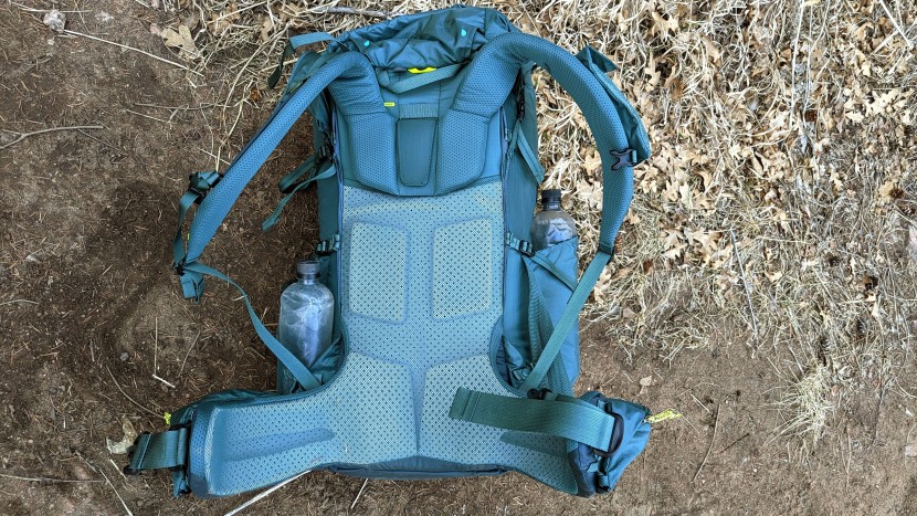 the foam back panel allows plenty of airflow onto our back, hips...