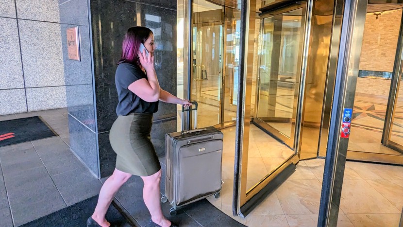 briggs &amp; riley baseline large expandable spinner - arriving at the hotel in style. the baseline spinner&#039;s high-quality...