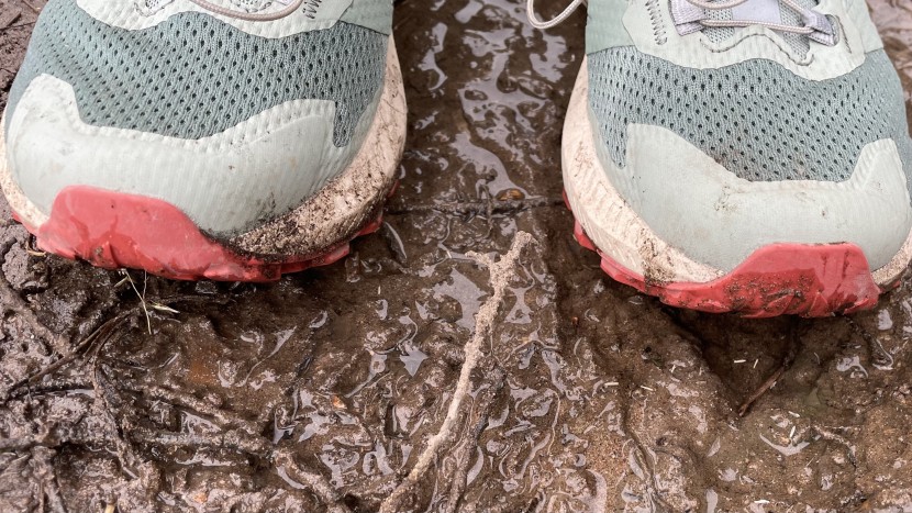 salomon sense ride 5 for women - the toe cap is flexible and offers plenty of protection, but isn&#039;t...