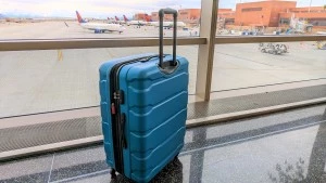 samsonite omni pc hardside expandable 28" suitcase review