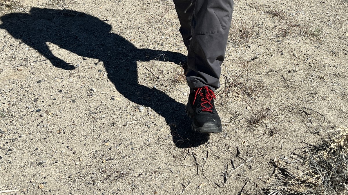 columbia newton ridge plus ii waterproof hiking boots men review