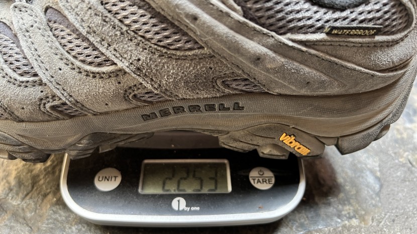 merrell moab 3 waterproof - checking the weight of the moab 3 - it&#039;s pretty hefty.