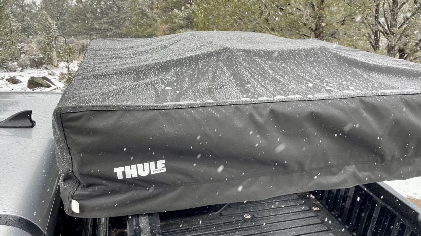 thule approach m - the thule approach&#039;s cover uses a water-resistant ripstop lined with...