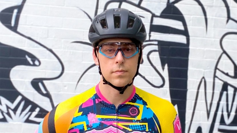 the tonic's front vents keeps the ride breezy, with a head-on view...