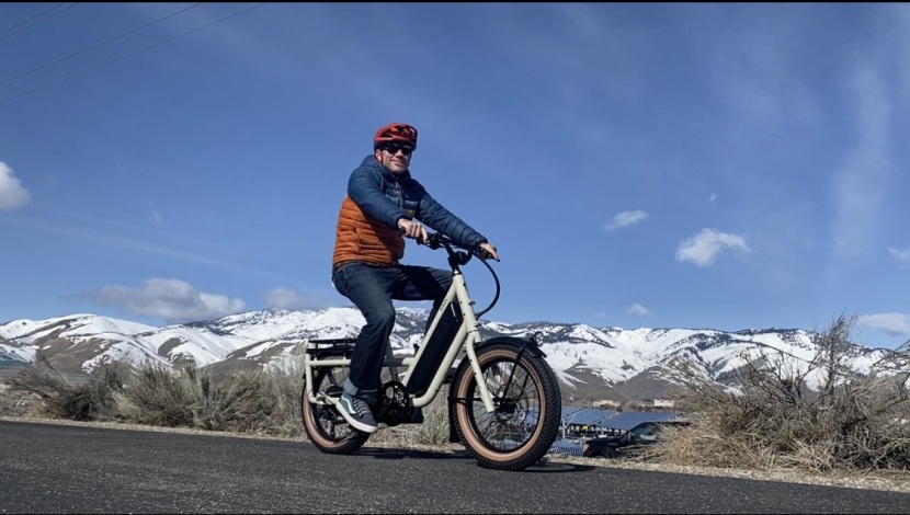 specialized globe haul st - testing the specialized globe haul st in the winter months.