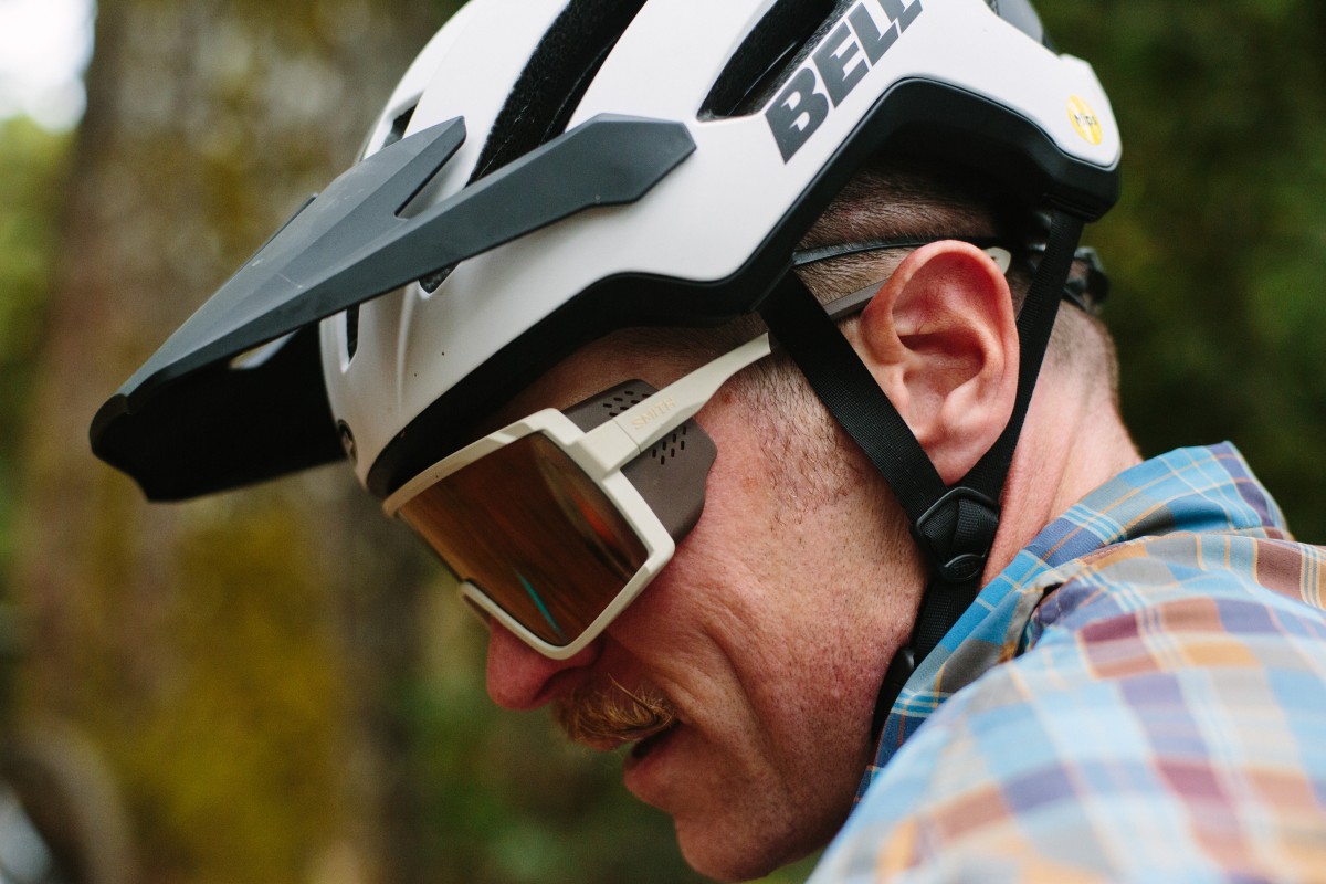 Smith Pursuit Review (The side shields provided excellent coverage but didn't detract from the clean design of the frame.)