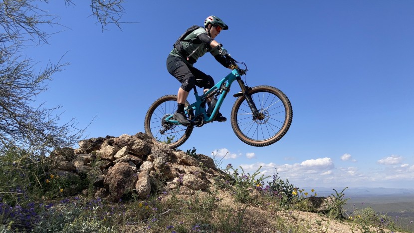 mountain bike flat pedals - do your pedals hold when you land, or do you get bounced? we&#039;re here...