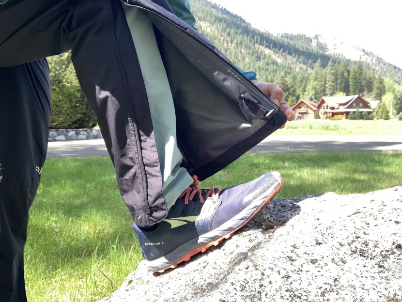 rab downpour eco pant for women - the rab downpour eco pants don&#039;t have vents, just zippers that unzip...