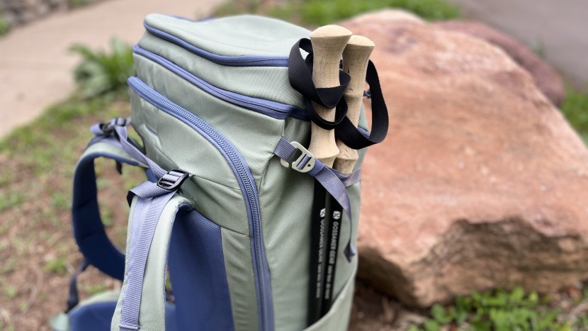 gossamer gear lt5 - this is a big pack, and the gossamer gear lt5 still sticks out above...