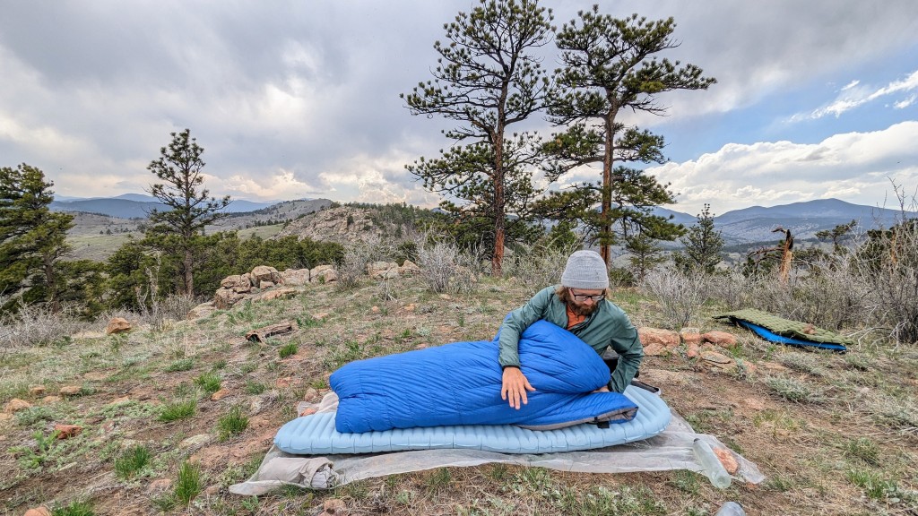 IS THIS THE BEST AFFORDABLE SLEEPING PAD? // Outdoor Vitals Oblivion Review  