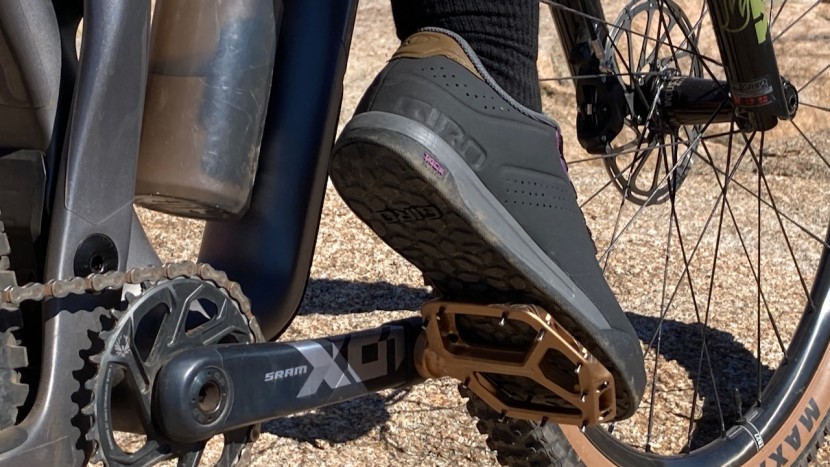 mountain bike flat shoes womens - the giro latch the best women&#039;s flat pedal shoe we tested.