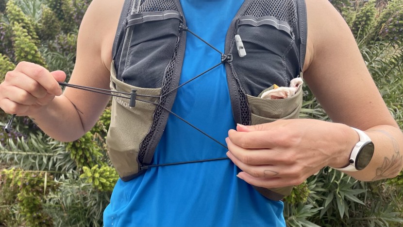 hydration pack for running womens - the bungee closure system of the active skin 8 is soft and stretchy...