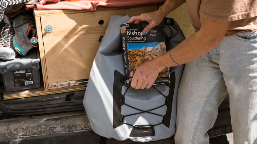 icemule pro 33 - the large bungee pocket on the front of the icemule pro 33 is great...