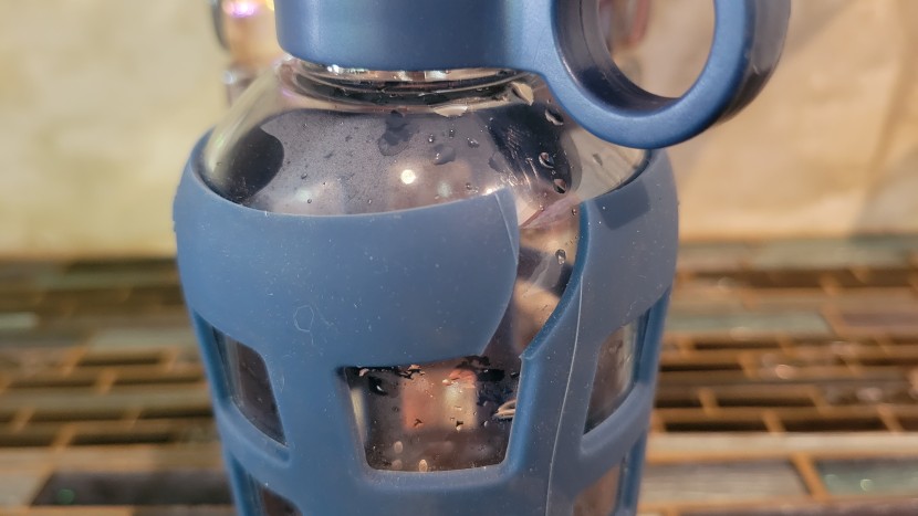 purifyou premium glass - we pulled hard on the silicone to test whether or not it would...