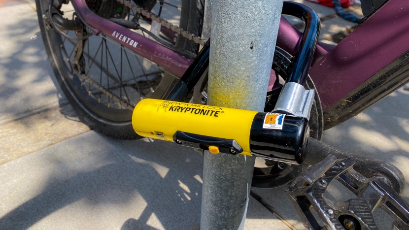 Kryptonite New York Lock Standard U-Lock Review | Tested Kryptonite New York Lock Standard U-Lock Review | Tested