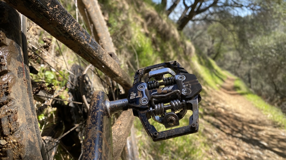 HT Components T2 Review (Excellent connection for trail riding and control, the T2 provides a near-perfect combination of pedal traits.)