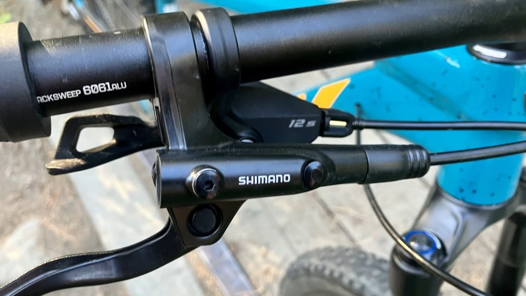trek roscoe 7 budget mountain bike review - shimano hydraulic brakes are easy to work on and parts are readily...