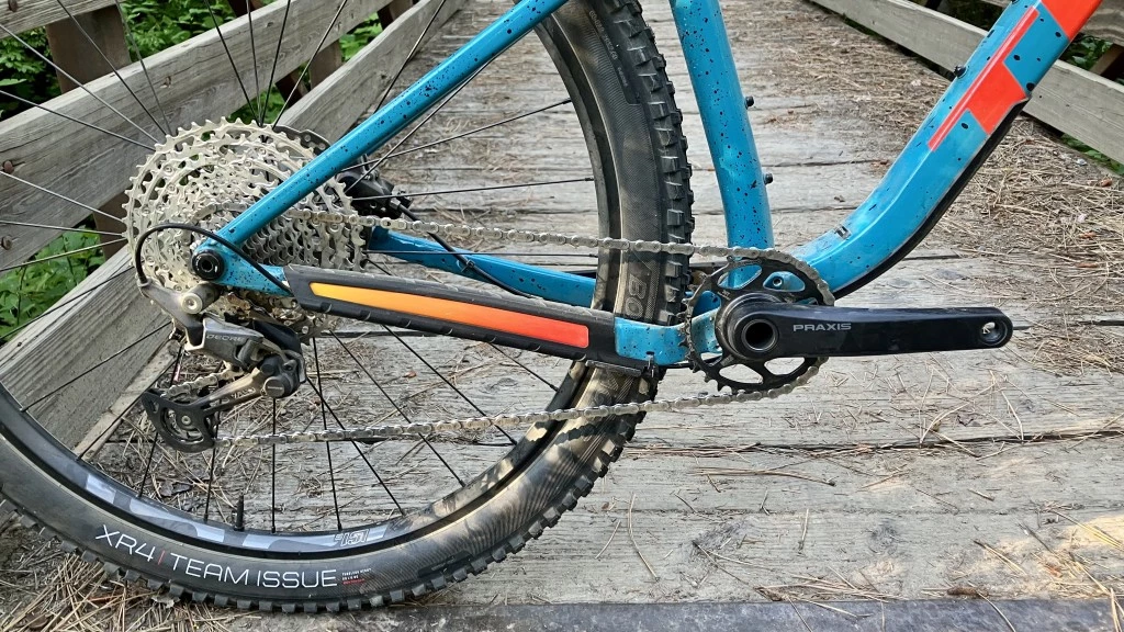trek roscoe 7 budget mountain bike review - we typically love shimano deore 12-speed drivetrains. our test bike...
