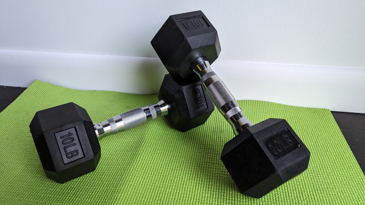 Amazon Basics Rubber Encased Hex Review (The Amazon Basics free weights are on par with others in our lineup, and are available in a single dumbbell option.)