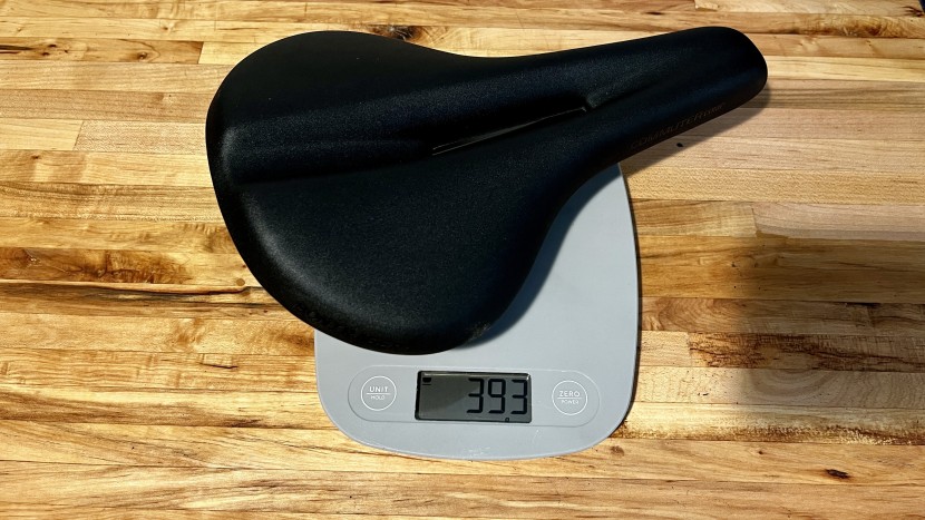 the lightest seat in the lineup, the bontrager commuter comp (393g).