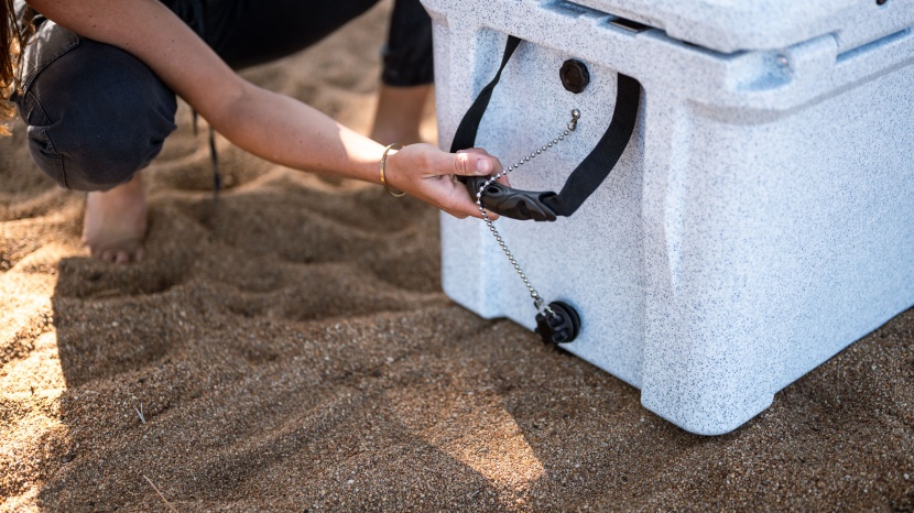 xspec 60qt - we love that the xspec includes a leash. just remember to feed it...