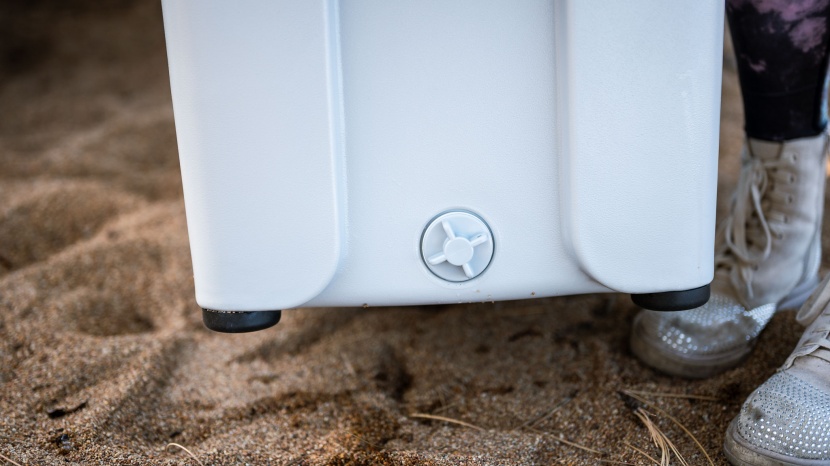 engel 65 - be careful not to misplace the drain plug! it doesn&#039;t have a lanyard...