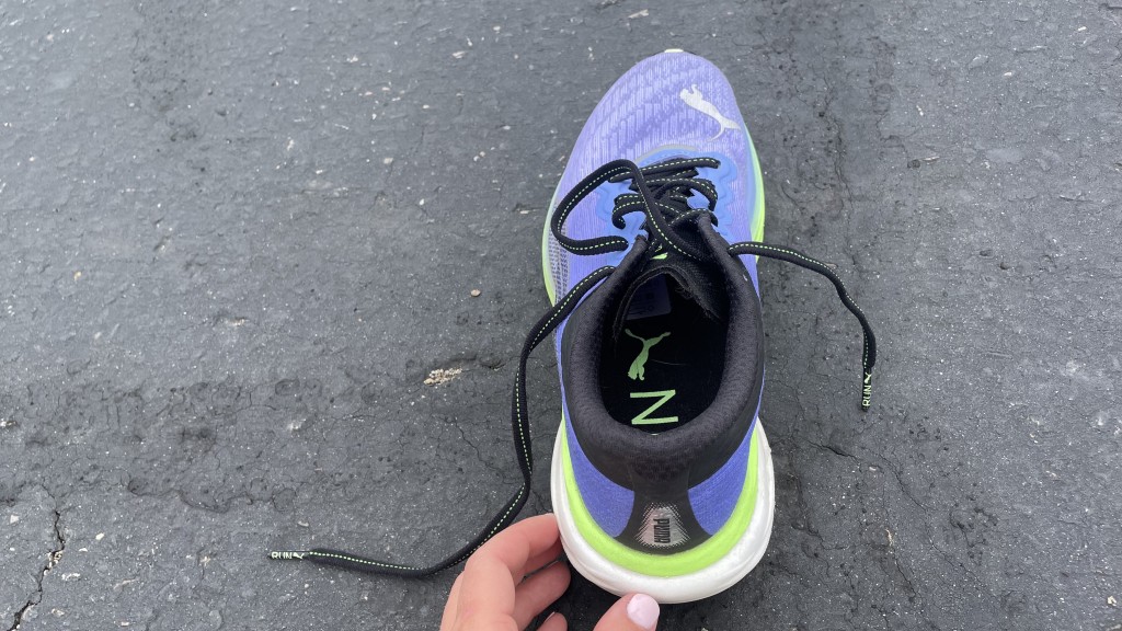 running shoes - the plush heel collar helps make this speed-focused shoe a...