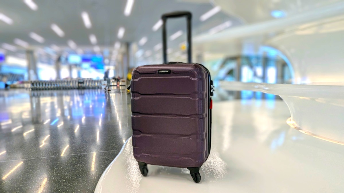 samsonite omni pc hardside expandable spinner 20-inch carry on luggage review