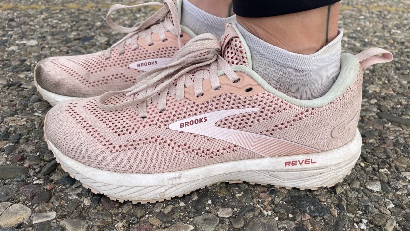 brooks revel 6 for women - the revel doesn't necessarily look like its lacking underfoot...
