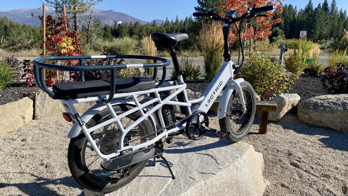 Lectric XPedition Review (Available with a second battery, the XPedition can be outfitted with a wide range of accessories to expand its utility.)