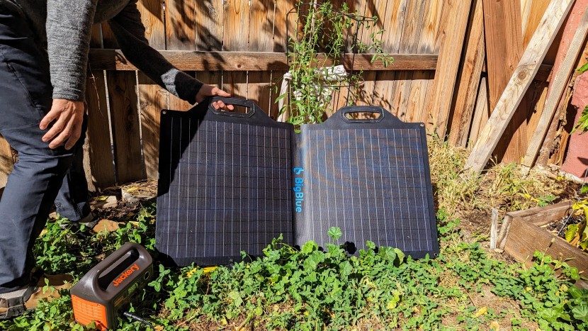 bigblue solarpowa 100 etfe - catching that early morning sunlight with the solarpowa 100.