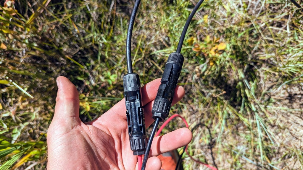 ecoflow 110 - universal standard mc4 solar connectors, like the ecoflow 110 uses...