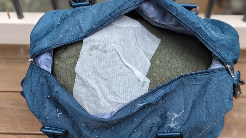 the hyc00 doesn't do well in the rain; the zipper offers no...