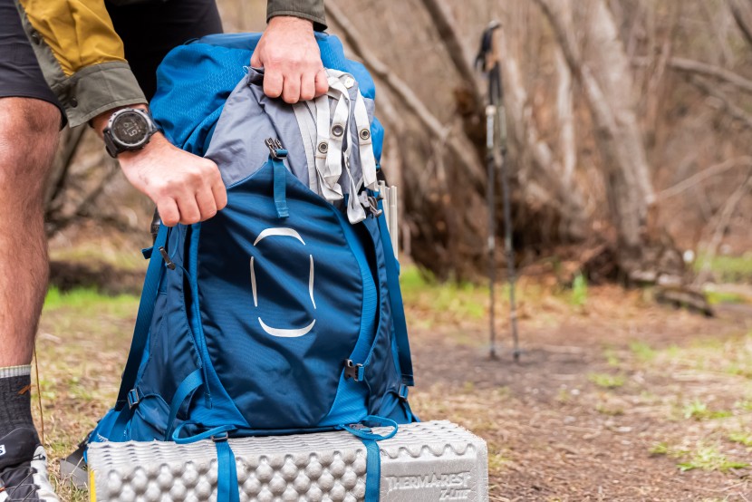 the aether's front stretch pocket is great for storing wet or dirty...