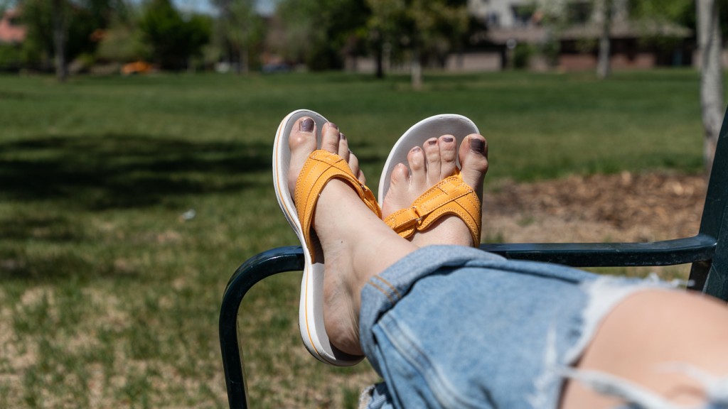 Flip flops without toe on sale post