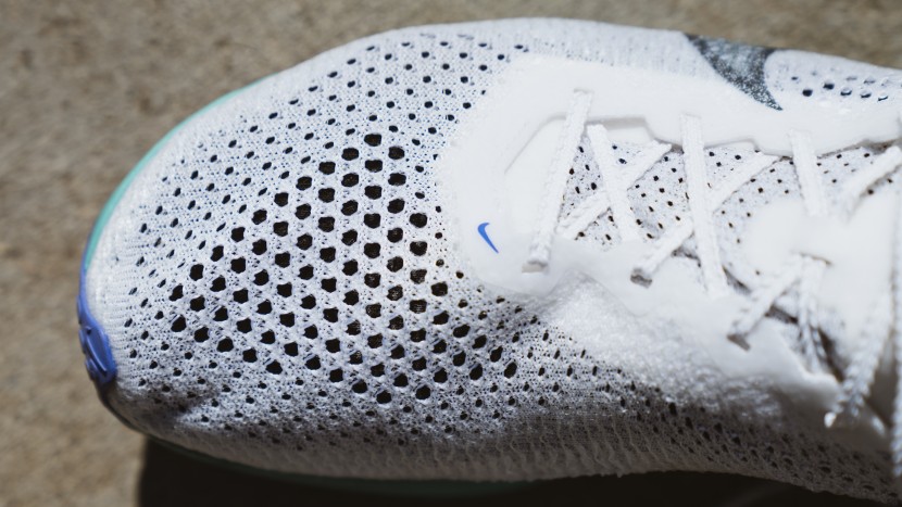 nike vaporfly 3 - the upper is made of an extremely lightweight and airy mesh.