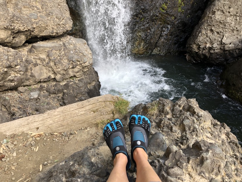 body glove 3t barefoot cinch for women - the three-toed design of the bodygloves makes it a bit tricky to get...