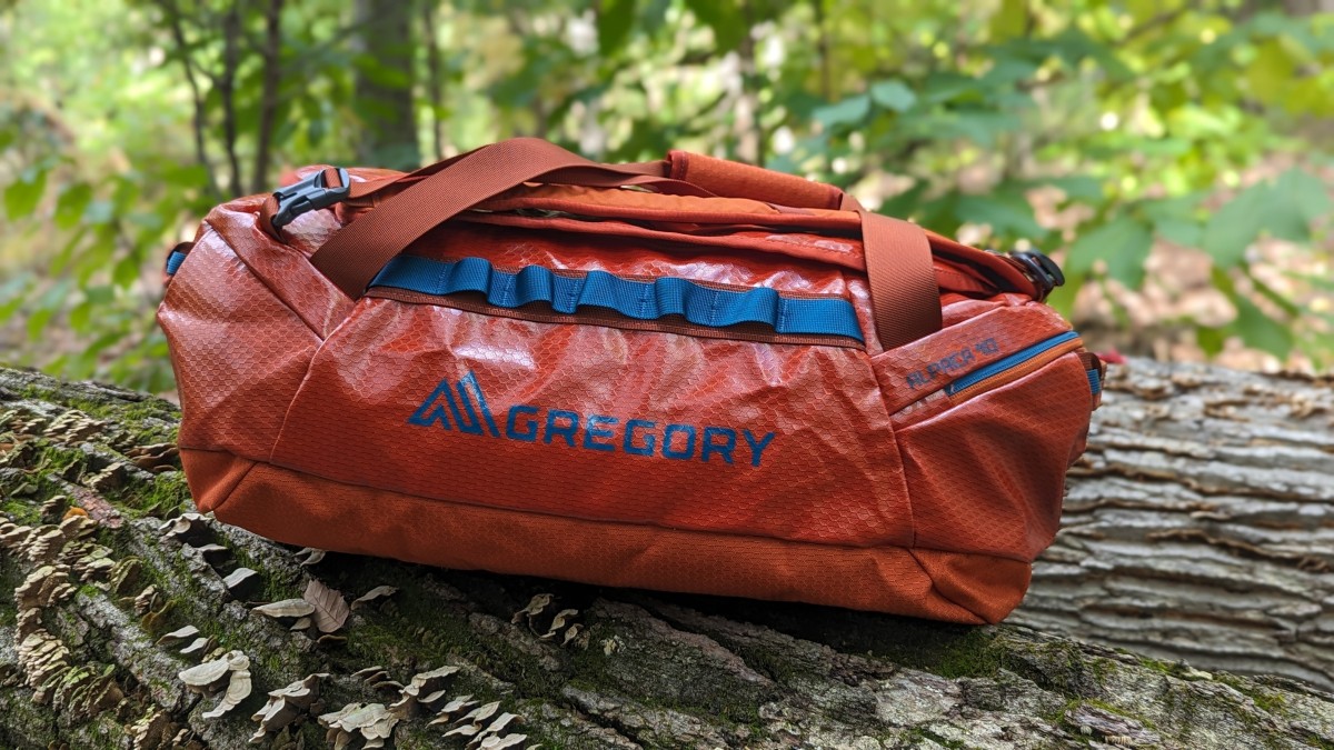 Gregory Alpaca Review (The Alpaca is a high-quality bag at a lower price than other leading duffels.)