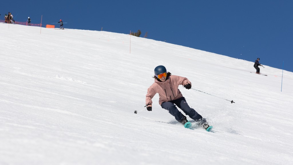 Fischer Ranger 102 - Women's Review (If you like going fast and making big swooping turns with lots of elevation loss, the Ranger is a riot.)