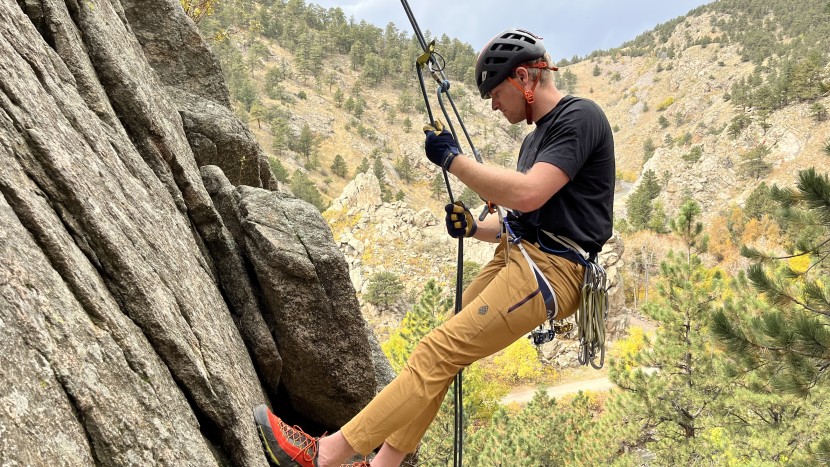 blue ice choucas pro - rappelling in the blue ice choucas pro.