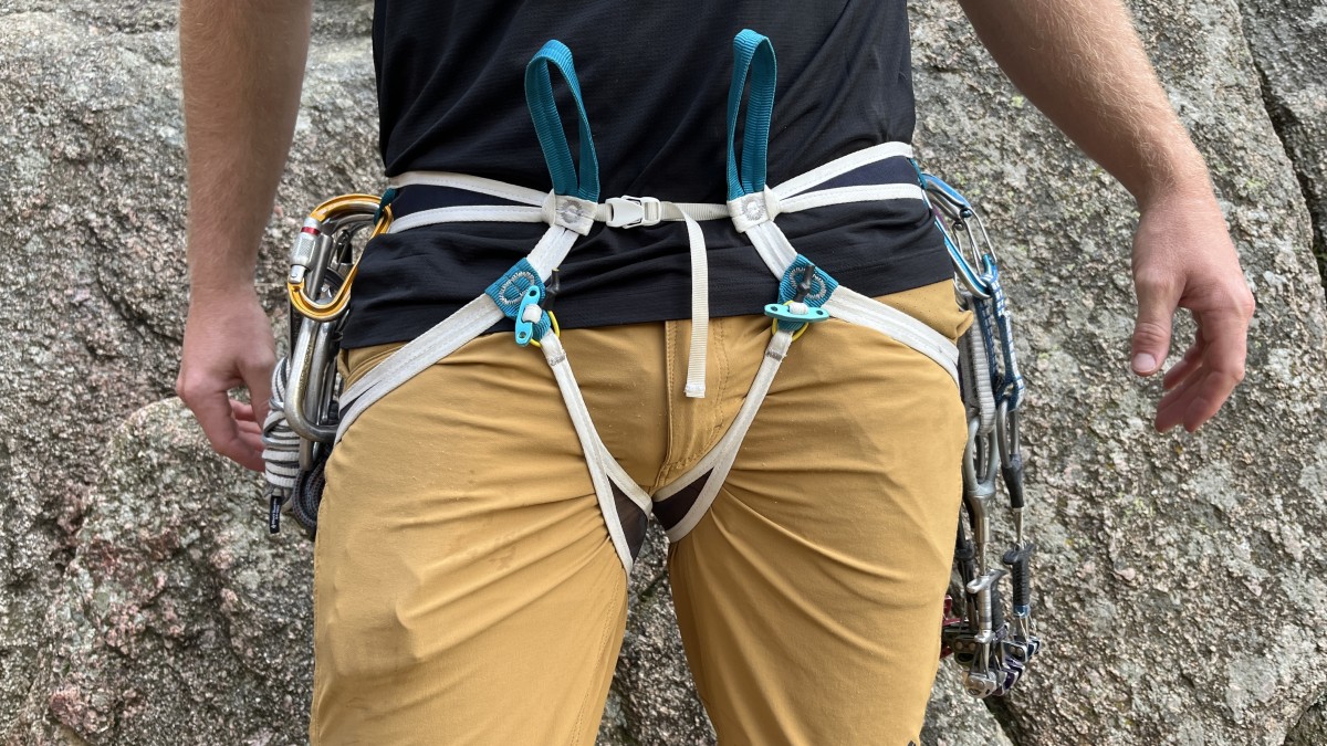 blue ice choucas light climbing harness review