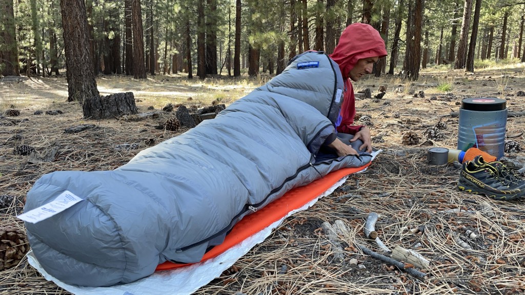 feathered friends hummingbird ul 30 - this is a good bag for slimmer hikers who want to stay warm on...