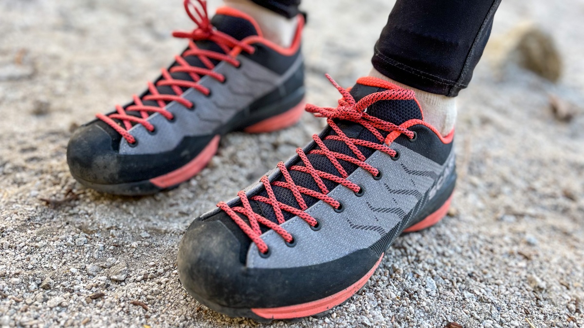 Scarpa Mescalito Planet - Women's Review (The Scarpa Mescalito Planet approach shoes have full rand protection and sticky rubber for long days on the trail or...)