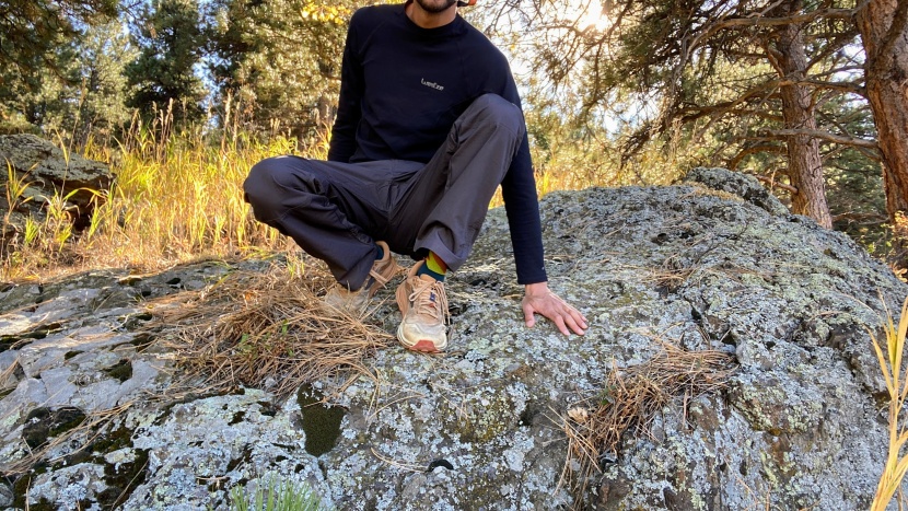 the cqr tactical raider has a loose fit that enables crouching...