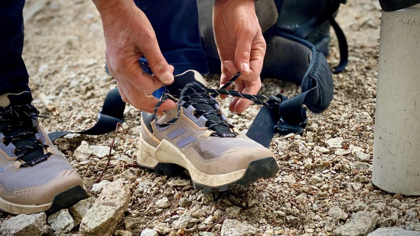 adidas terrex swift r3 gore-tex for women - a substantial and burly lacing system allows for a customized fit.