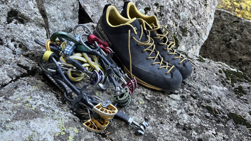 scarpa mescalito planet - due to its stiff upper material, the mescalito planet doesn&#039;t pack...